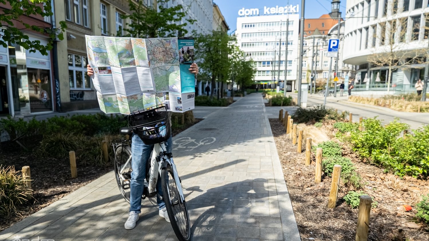 Ujęcia z Kładki Berdychowskiej, po której jeżdżą rowerzyści.