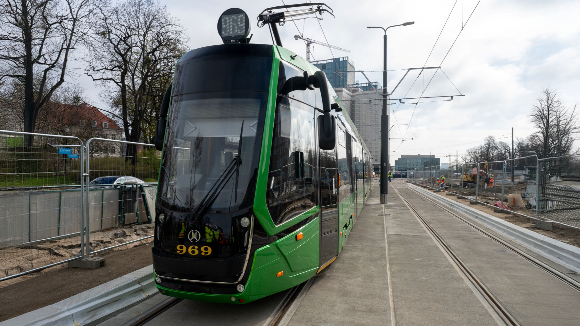 Film z otwarcia wyremontowanej trasy tramwajowej na węźle Wierzbięcice.